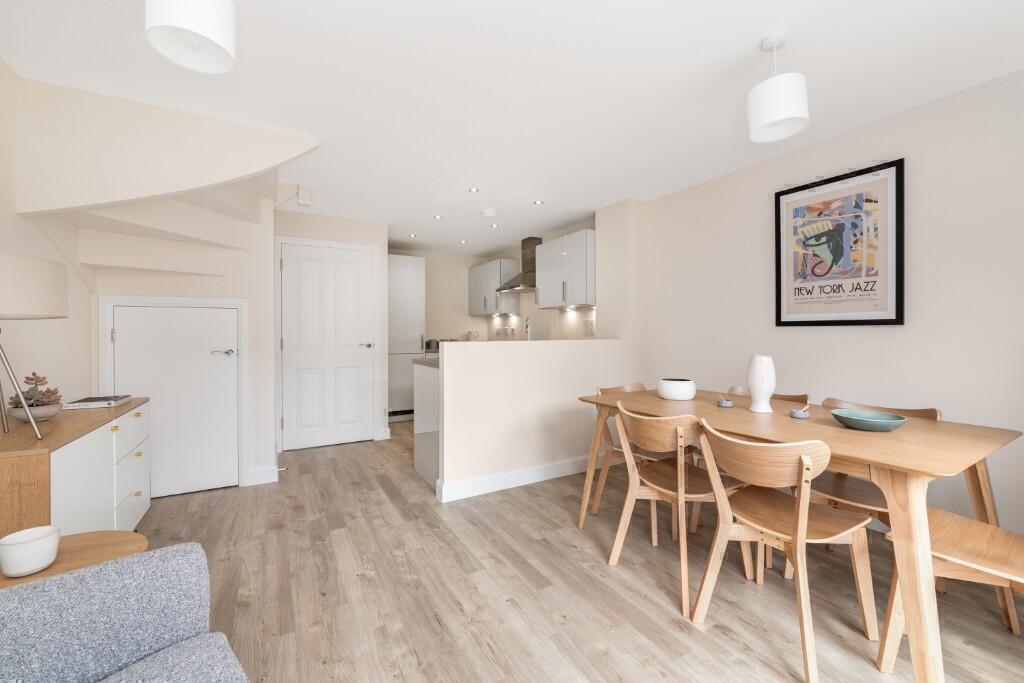 Main image of property: Bearsden Avenue, Cambridge, Cambridgeshire