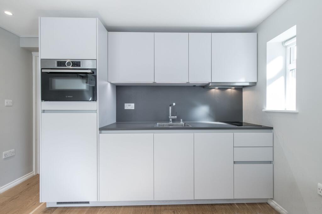 Main image of property: Flat 3 119 Uxbridge Road