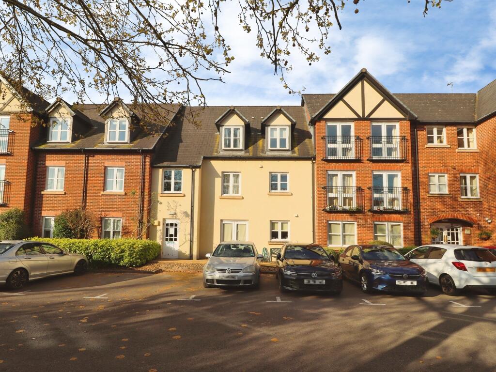 Main image of property: Cardiff Road, Llandaff, CARDIFF