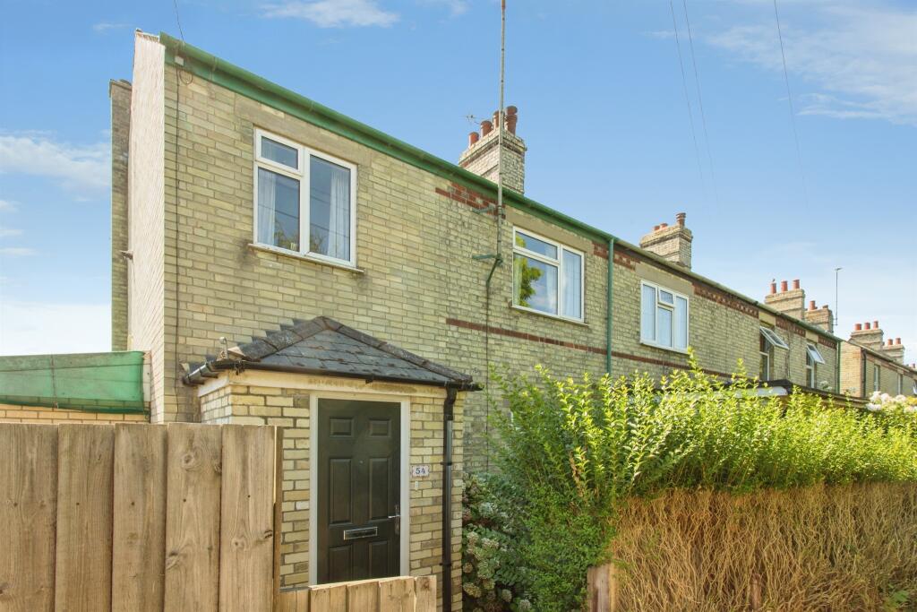 Main image of property: Pages Close, Histon, Cambridge