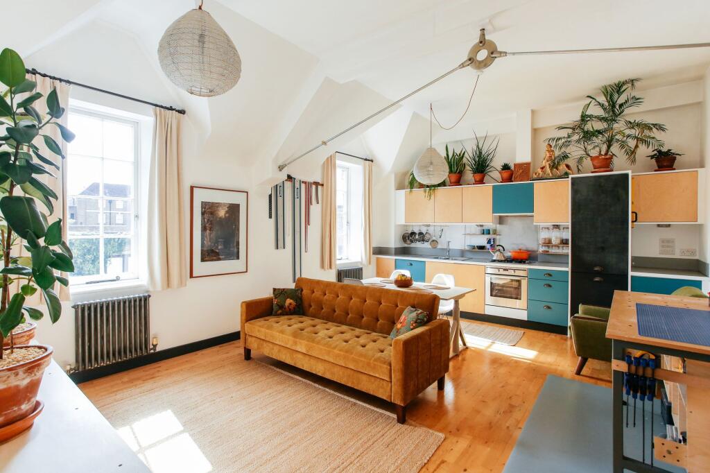 Main image of property: Eden Grove, Mount Carmel Court, N7