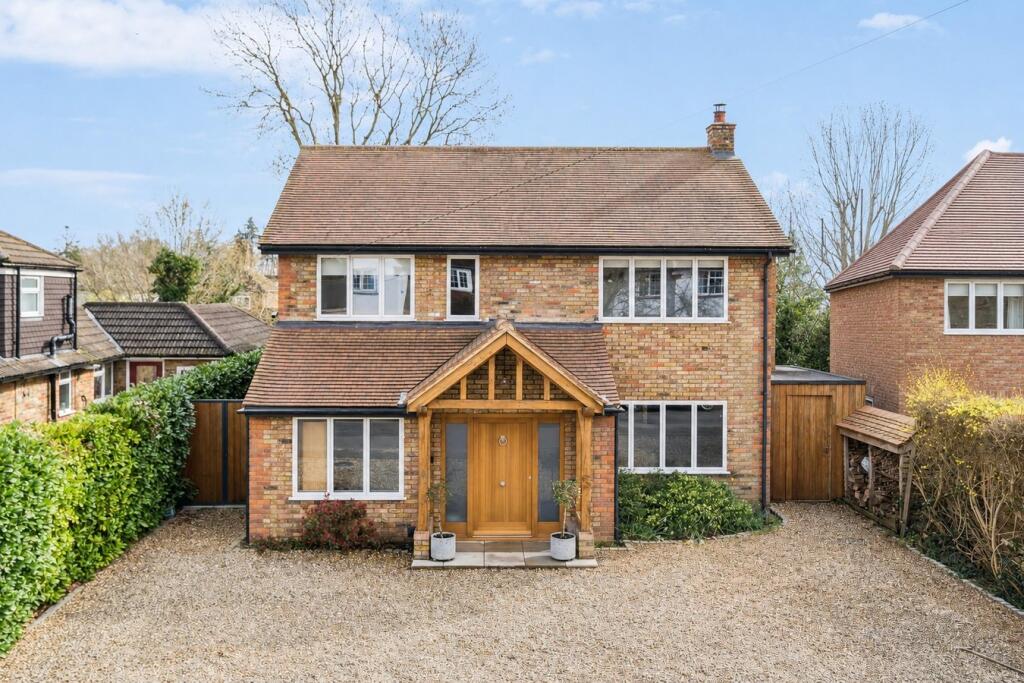 Main image of property: Cross Lanes, Chalfont St Peter, SL9