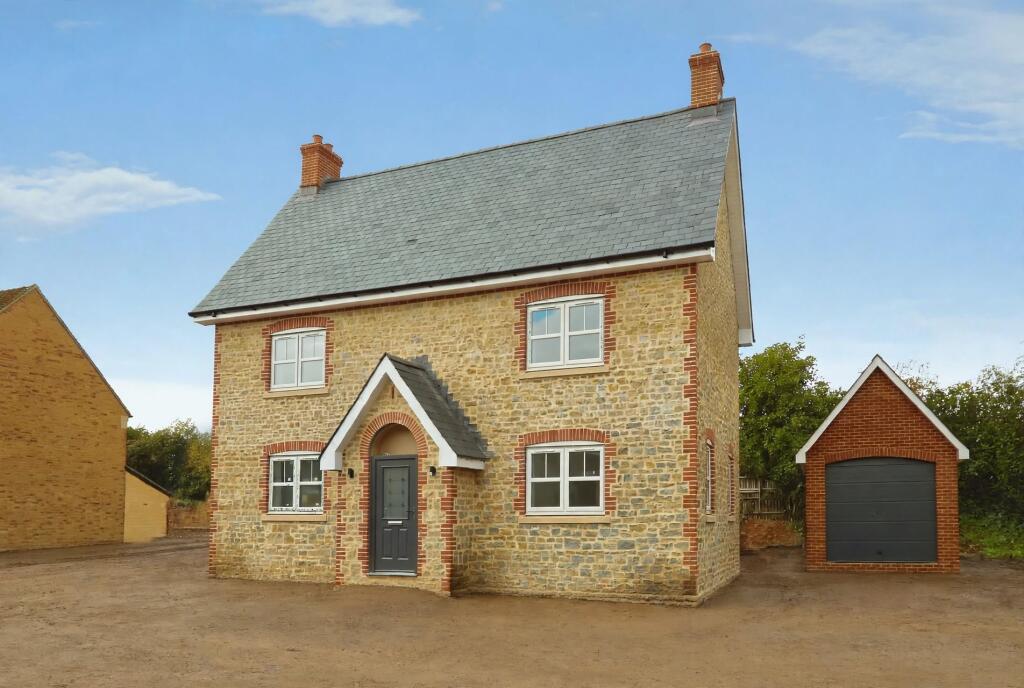Main image of property: Pond Walk, Stalbridge