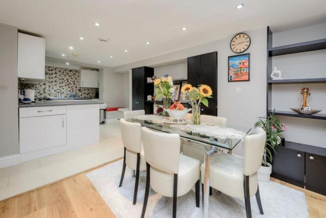 113 clarendon rd5086.jpg