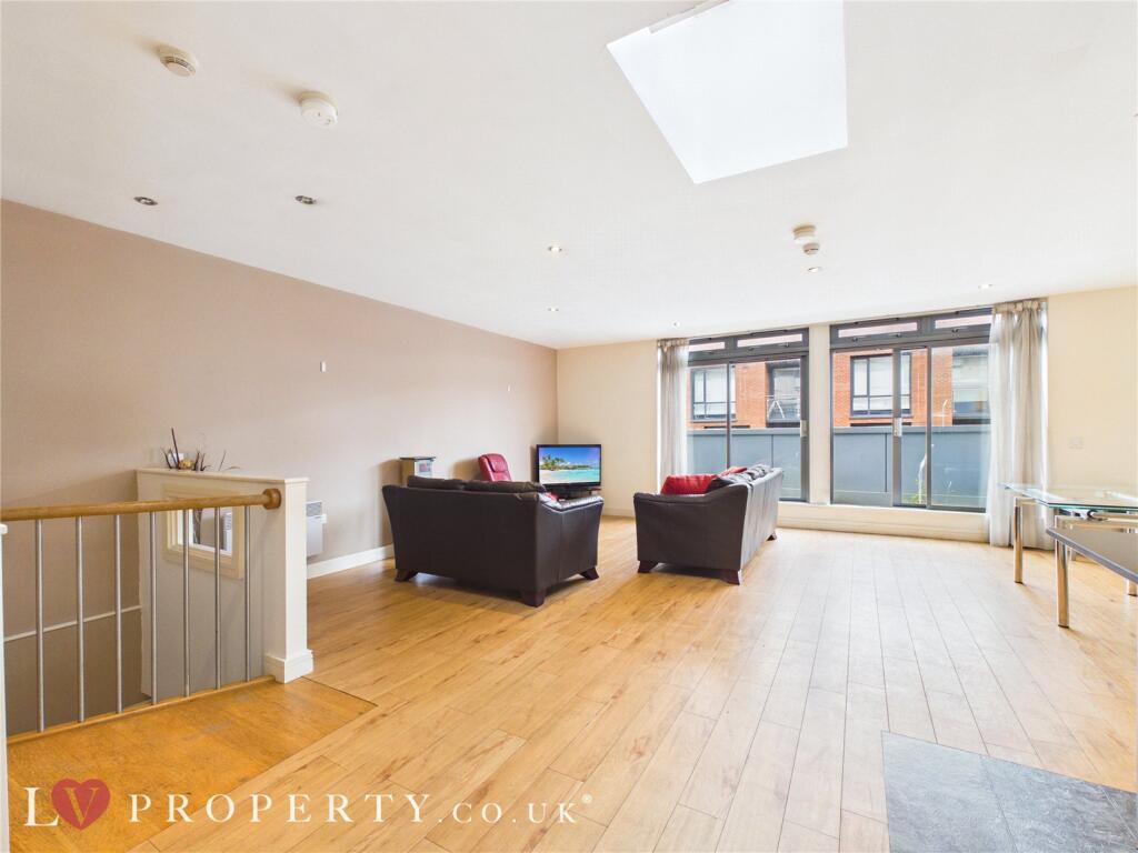 Main image of property: Islington Gates, 16 Fleet Street, Birmingham, West Midlands, B3