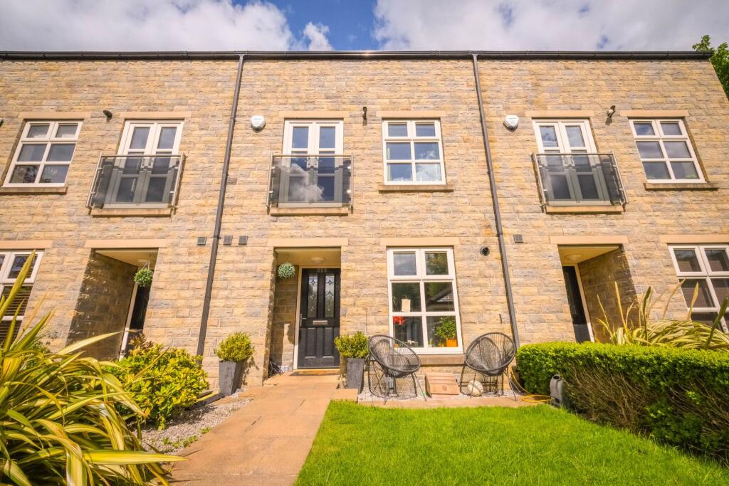 Main image of property: Huddersfield Road, Liversedge