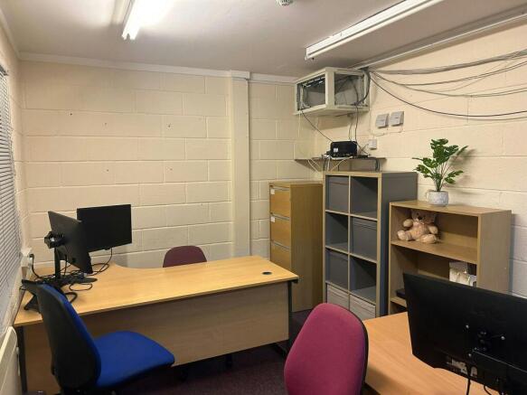 Office2.jpg