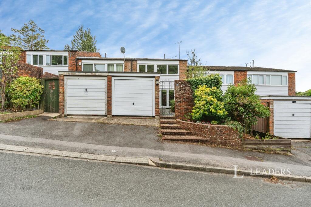 Main image of property: Lingwood Close, Bassett, Southampton, SO16
