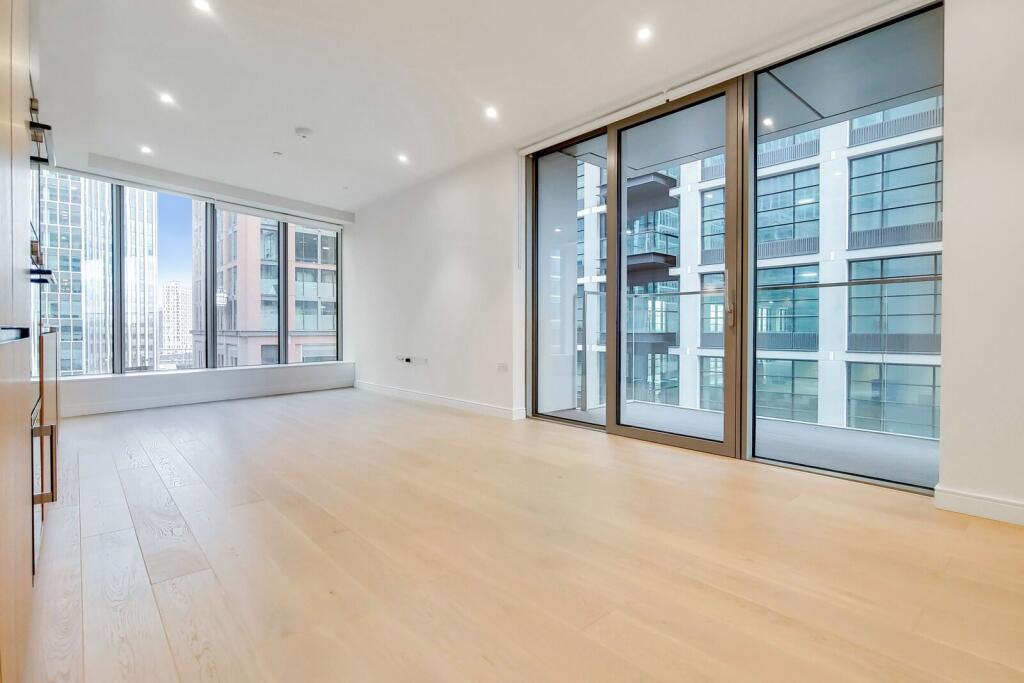 Main image of property: 10 Park Drive, Canary Wharf, London, E14