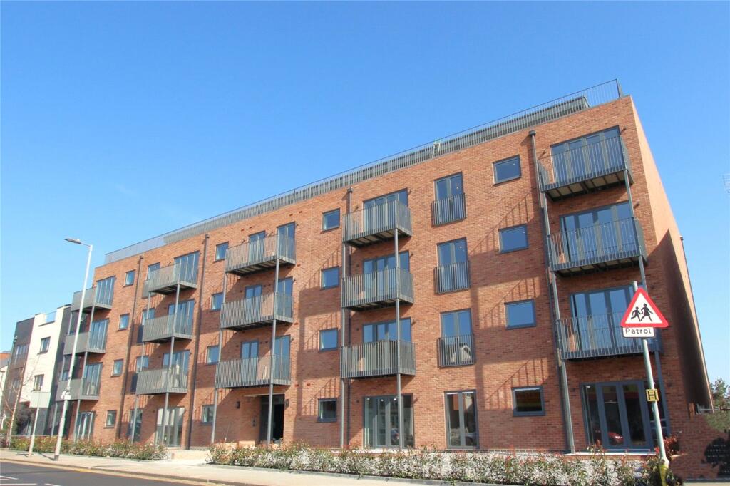 Main image of property: London Road, Hadleigh, Benfleet, Essex, SS7
