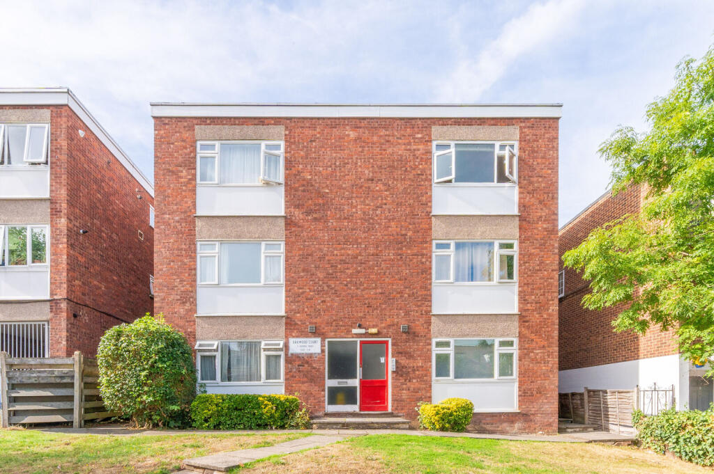 Main image of property: Avenue Road, London, SE25, South Norwood, London, SE25