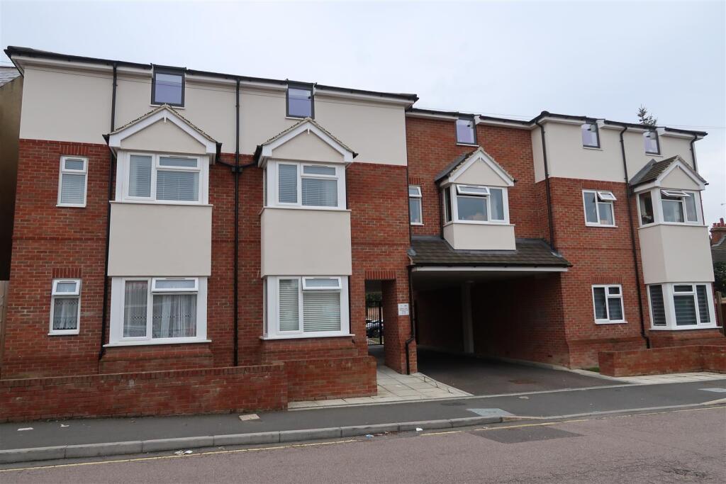 Main image of property: Empress Road, Luton