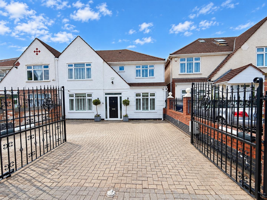 Main image of property: Uxbridge Road, Southall