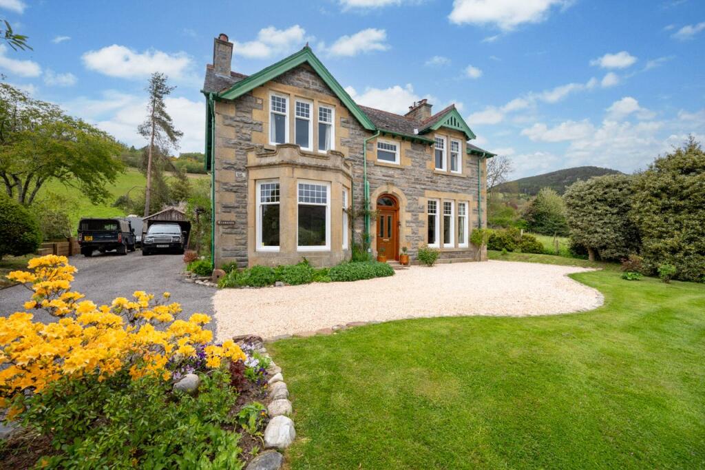 Main image of property: Drumallan, Drumnadrochit, Inverness, Highland, IV63