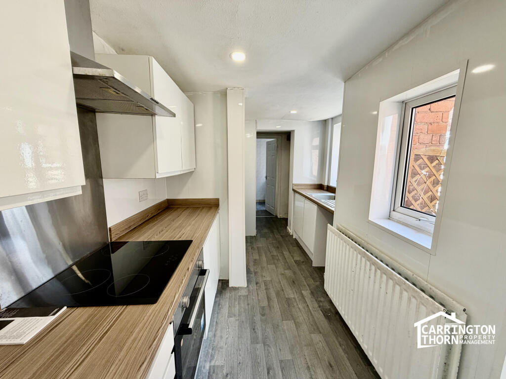 Main image of property: Lodge Road, Redditch, B98 7BP