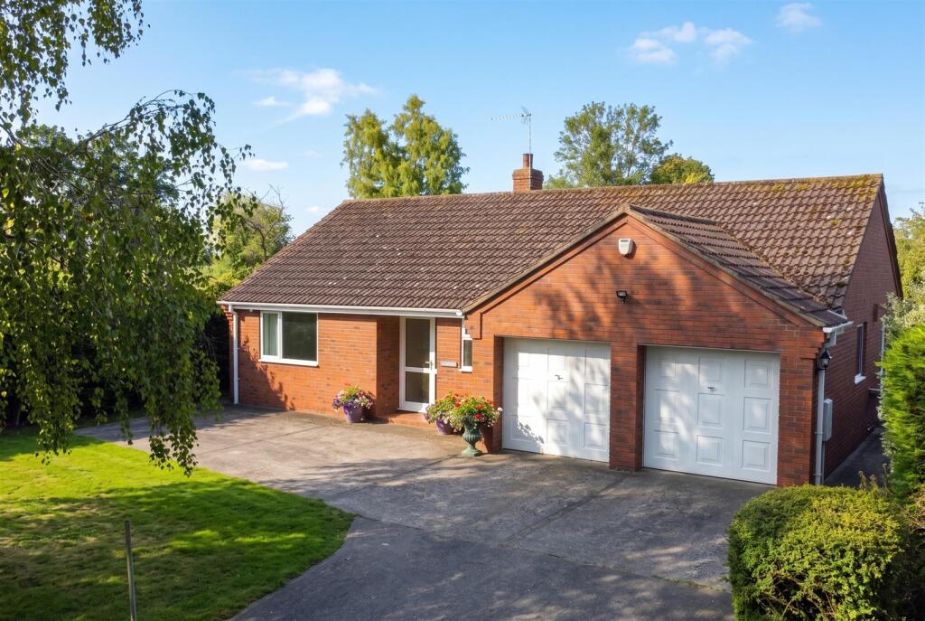 Main image of property: Kennel Lane, Doddington, Lincoln