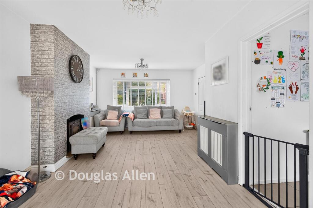 Main image of property: London Road, Wickford, Essex