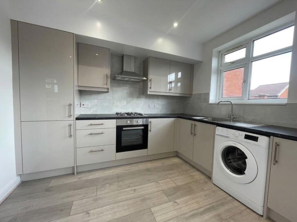 Main image of property: Wyre Grove, Hayes, UB3