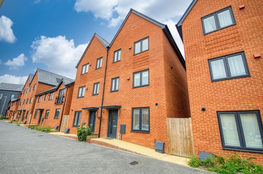 Main image of property: Whiteley Way, Curbridge, Hampshire