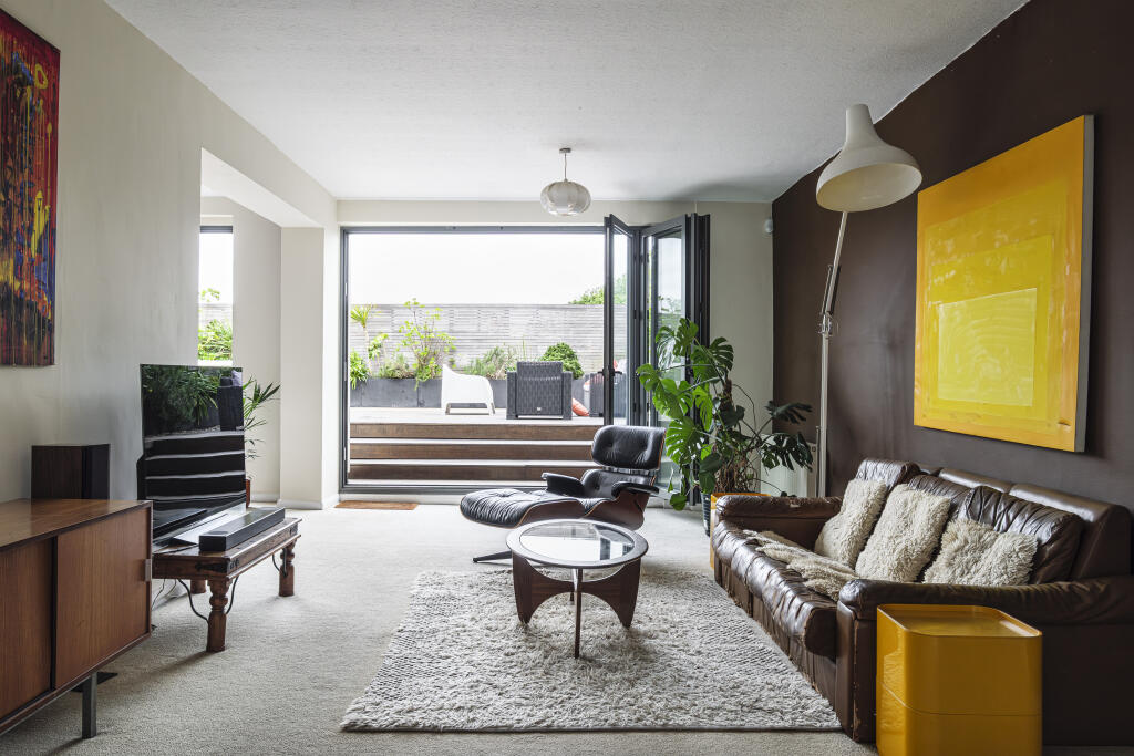 Main image of property: Deerhurst Road, Streatham Common, SW16