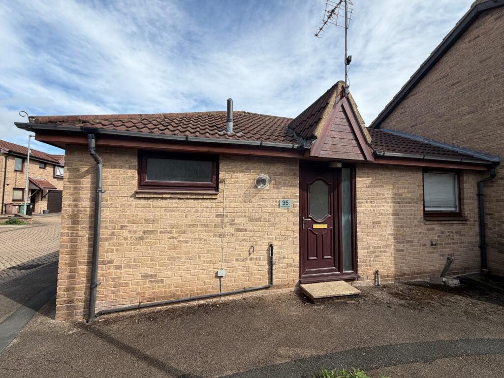 Main image of property: Kings Meadow Mews, Wetherby, West Yorkshire, LS22