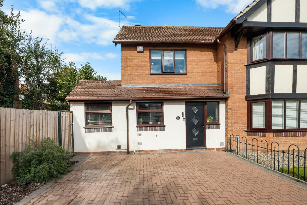 Main image of property: Avon Close, Bromsgrove, B60 3PE