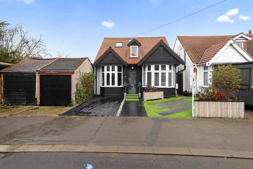 Main image of property: Forterie Gardens, Ilford, IG3
