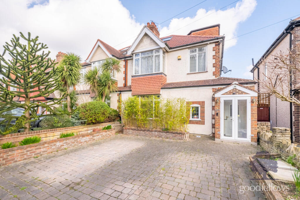 Main image of property: Commonside East, Mitcham, Surrey, CR4
