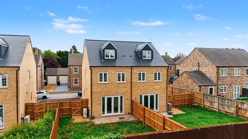 Main image of property: Ellingham Gardens, Chatteris, PE16 6WB