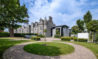 Main image of property: 40 Queens Road, Aberdeen, AB15 4YE