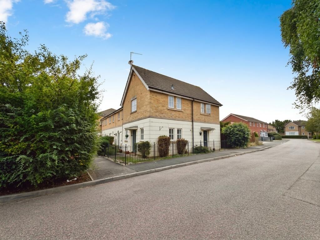 Main image of property: Hadley Grange, Harlow, Essex, CM17
