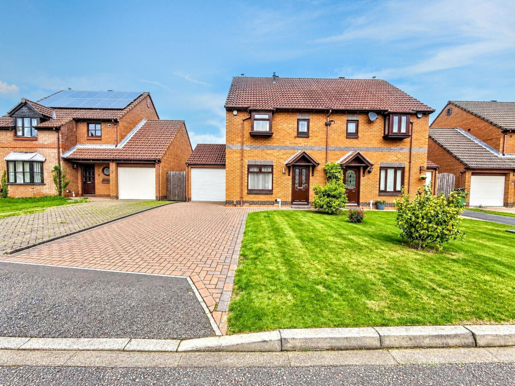 Main image of property: Melford Grove, Ingleby Barwick, Stockton-on-Tees, Durham, TS17 0YF