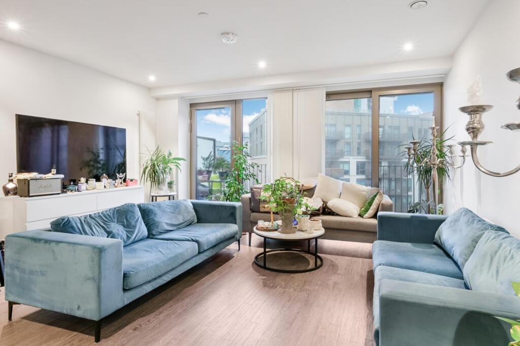Main image of property: Western Gateway, London, E16