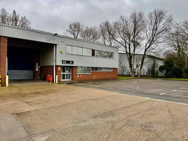 Unit 16, Stocklake Industrial Park