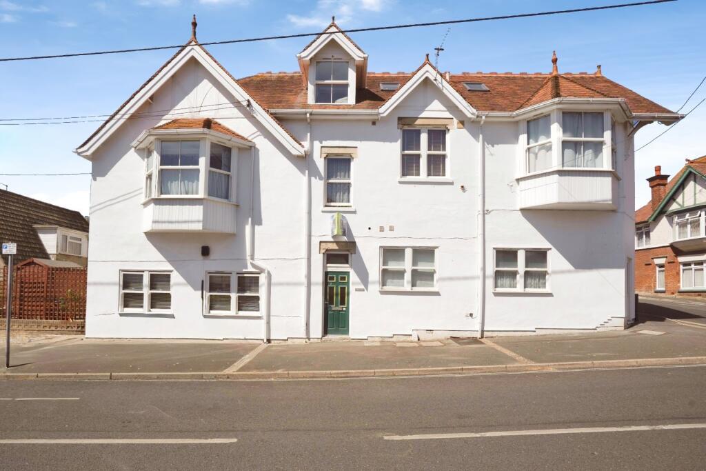 Main image of property: The Broadway, Totland Bay, Isle of Wight