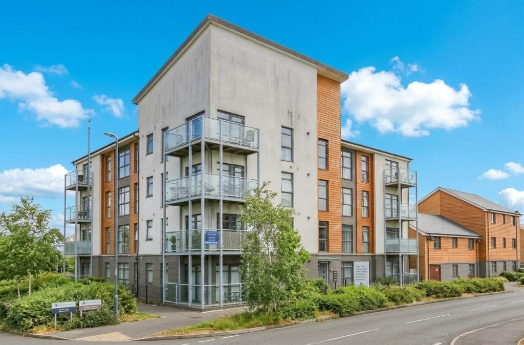 Main image of property: Great Brier Leaze, Patchway, Bristol, South Gloucestershire, BS34