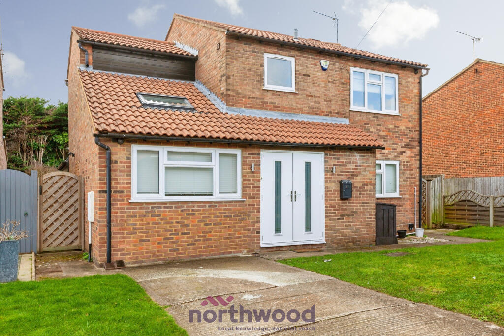 Main image of property: Eskdale Gardens, Maidenhead, SL6