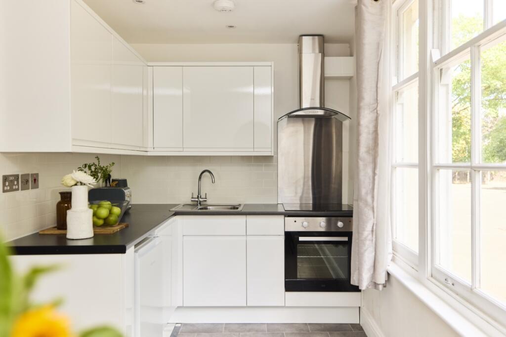 Main image of property: Leigham Court Road, London, SW16