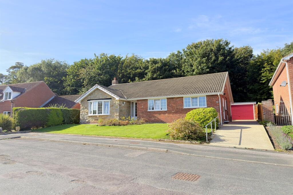 Main image of property: Park Rise, Hunmanby