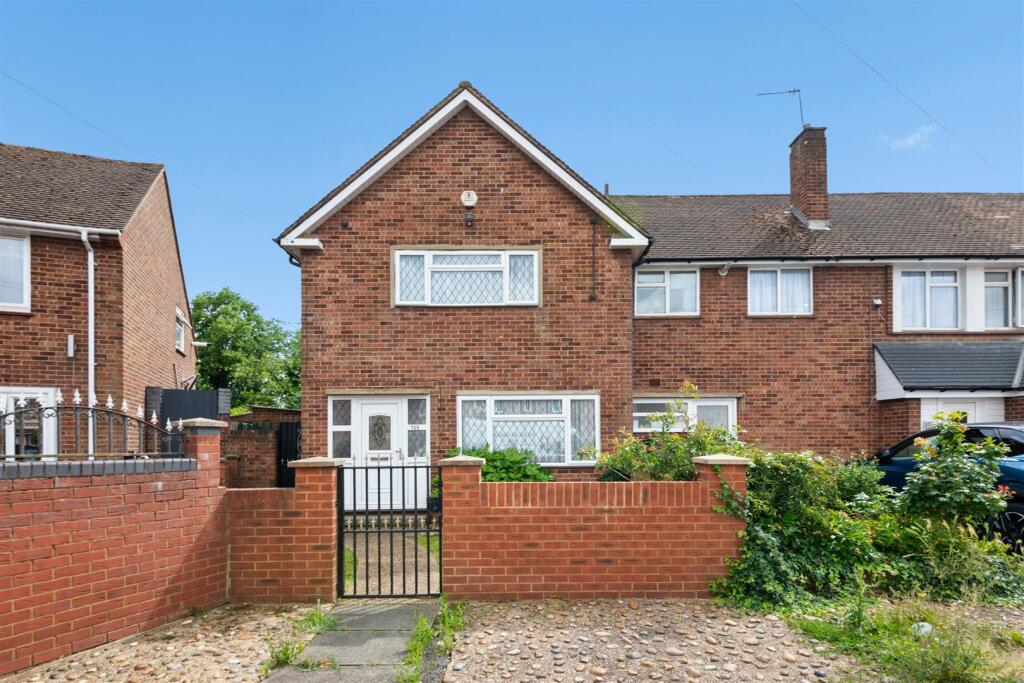 Main image of property: Ringway, Heston, Southall