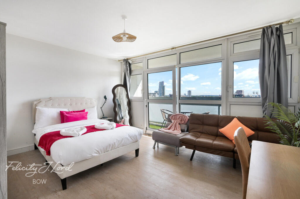Main image of property: Bromley High Street, London E3