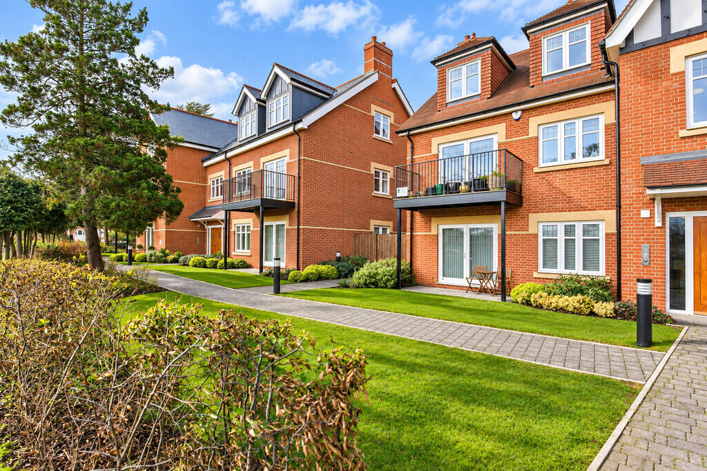 Main image of property: Flat 4 Oaklands Apartments, 53 Nutter Lane