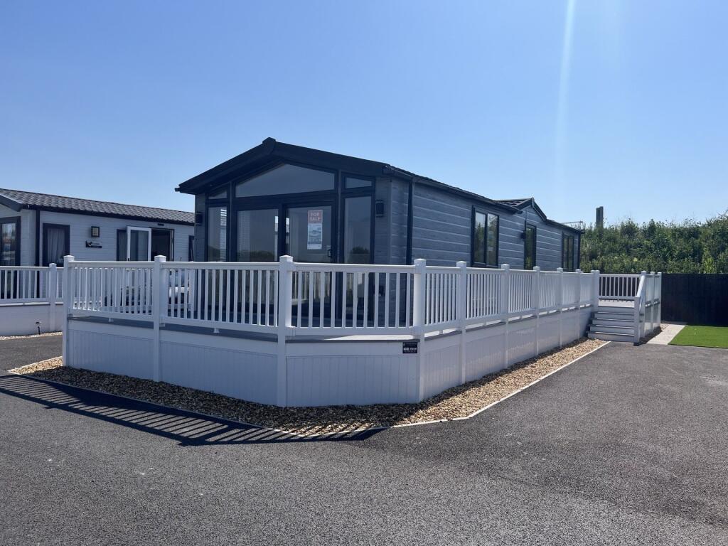 Main image of property: Edithmead,, Highbridge, TA9 4HE