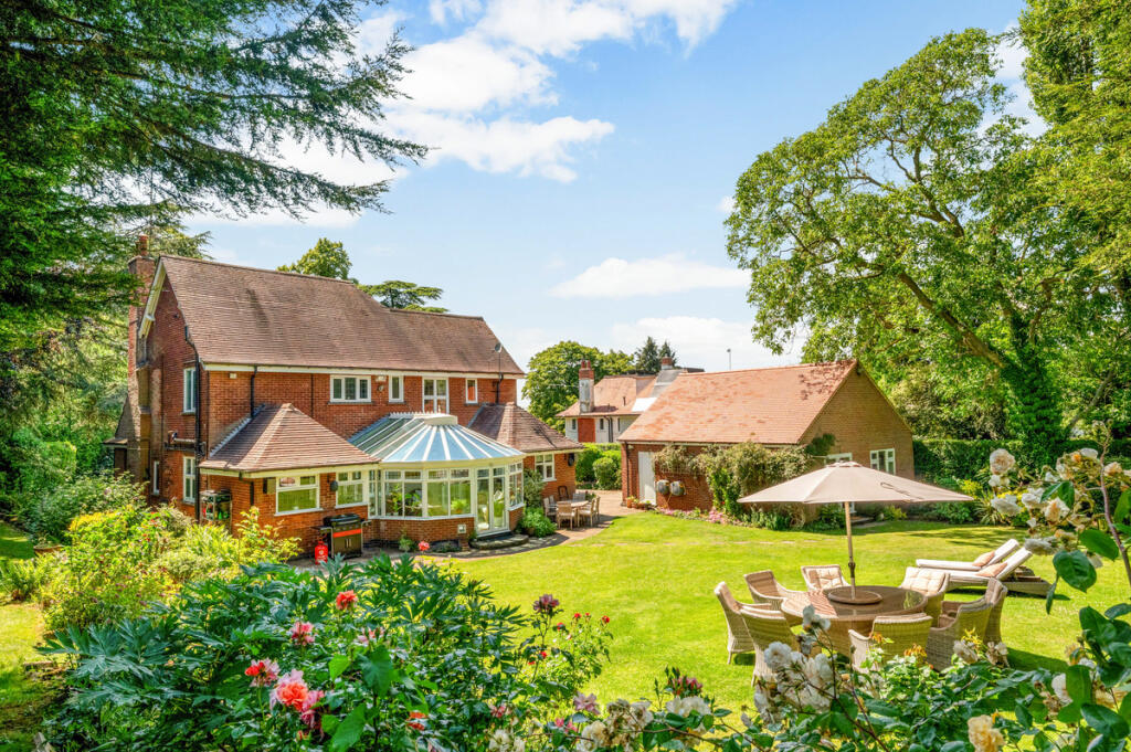 Main image of property: Cropwell Road, Radcliffe on Trent, NG12