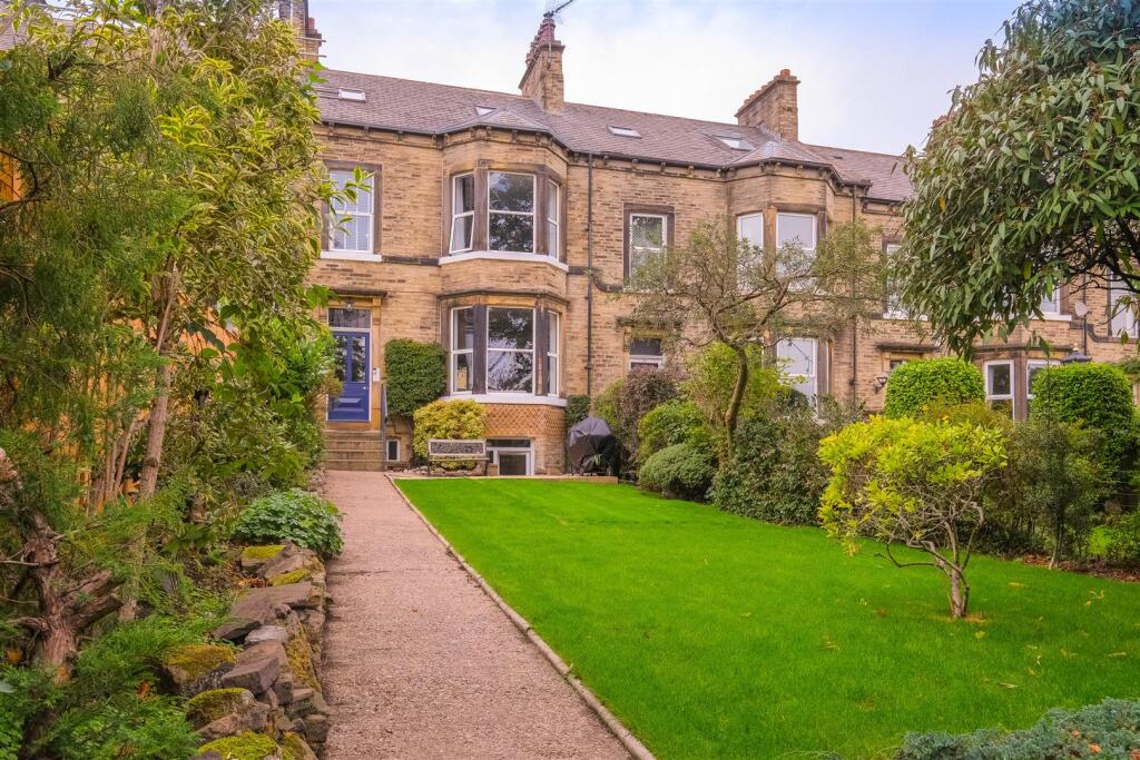 Main image of property: Heath Crescent, Free School Lane