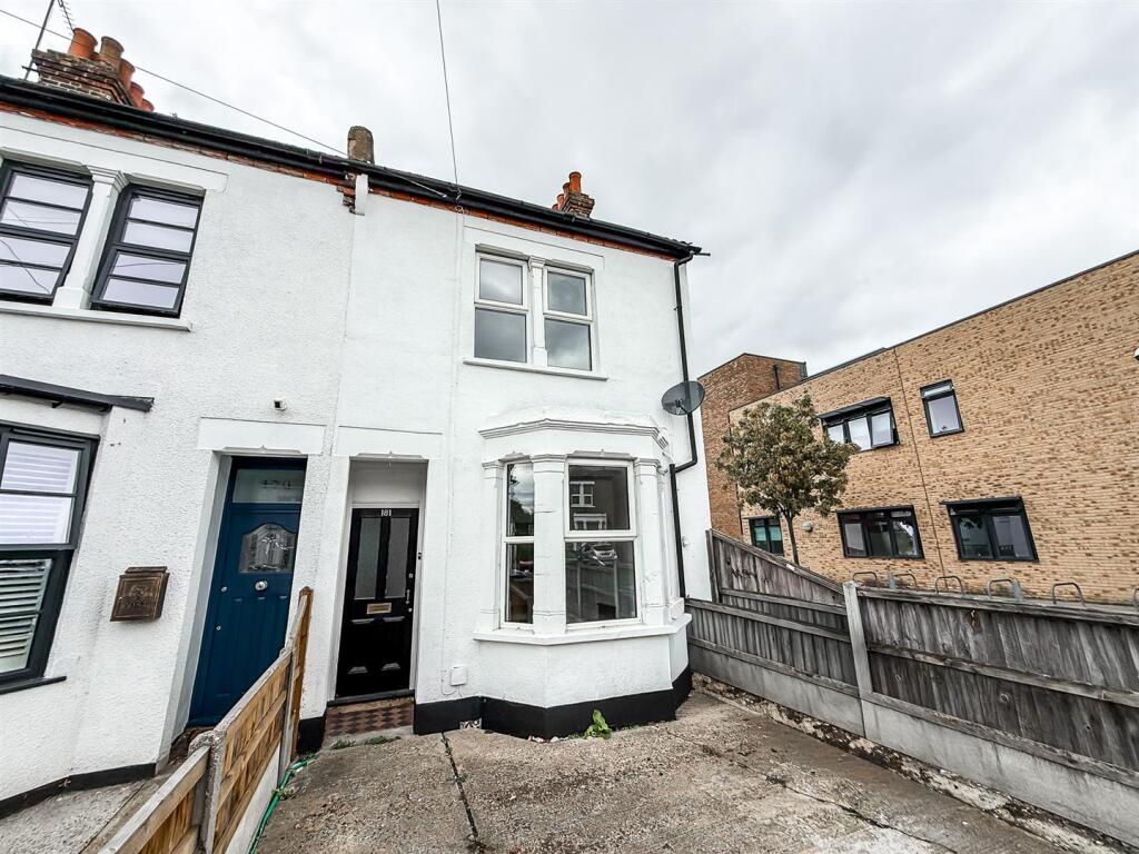 Main image of property: North Road, Westcliff-On-Sea