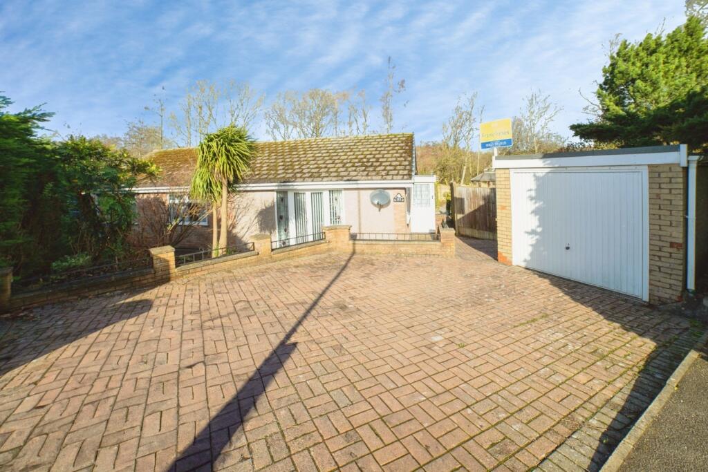 Main image of property: Ashland Road West, Sutton-in-Ashfield, Nottinghamshire, NG17