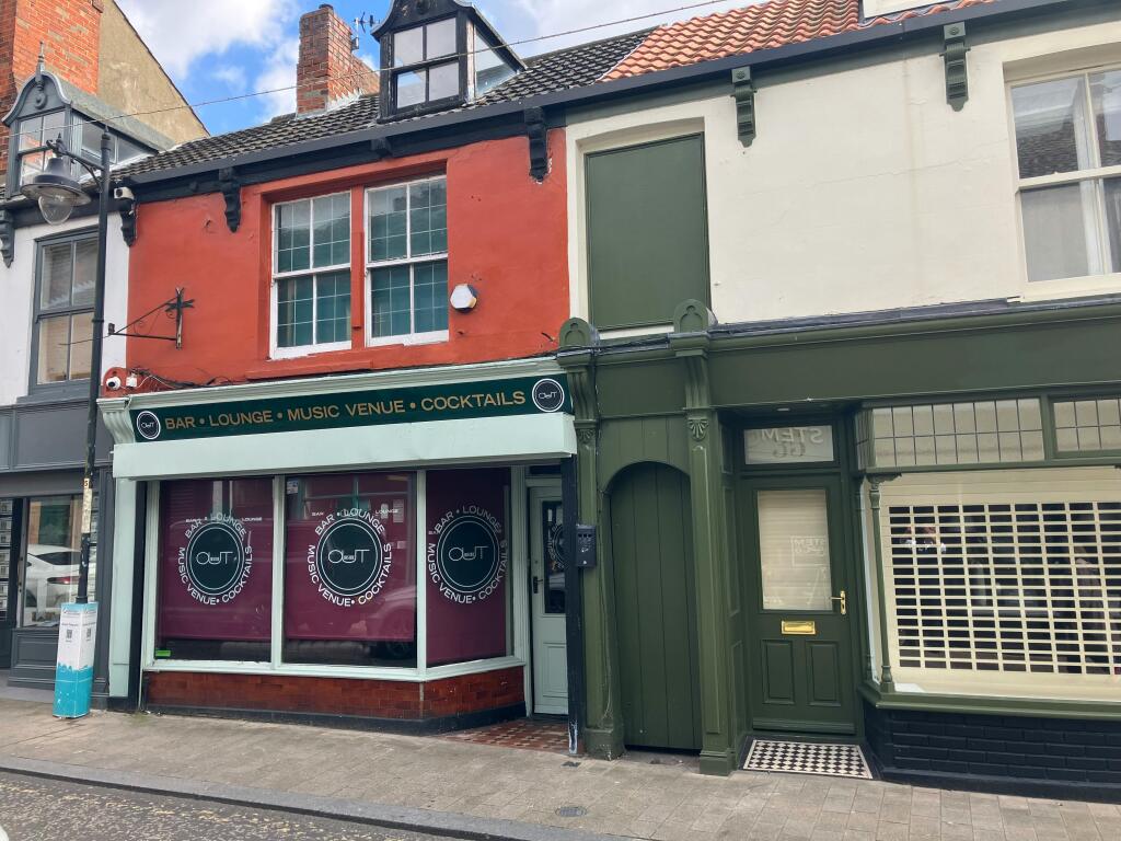 Main image of property: 33 Sea View Street, Cleethorpes, DN35 8EU
