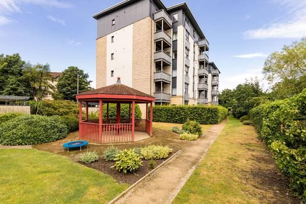 Main image of property: FLAT 7, 4 THORNTREESIDE EDINBURGH EH6 8FF