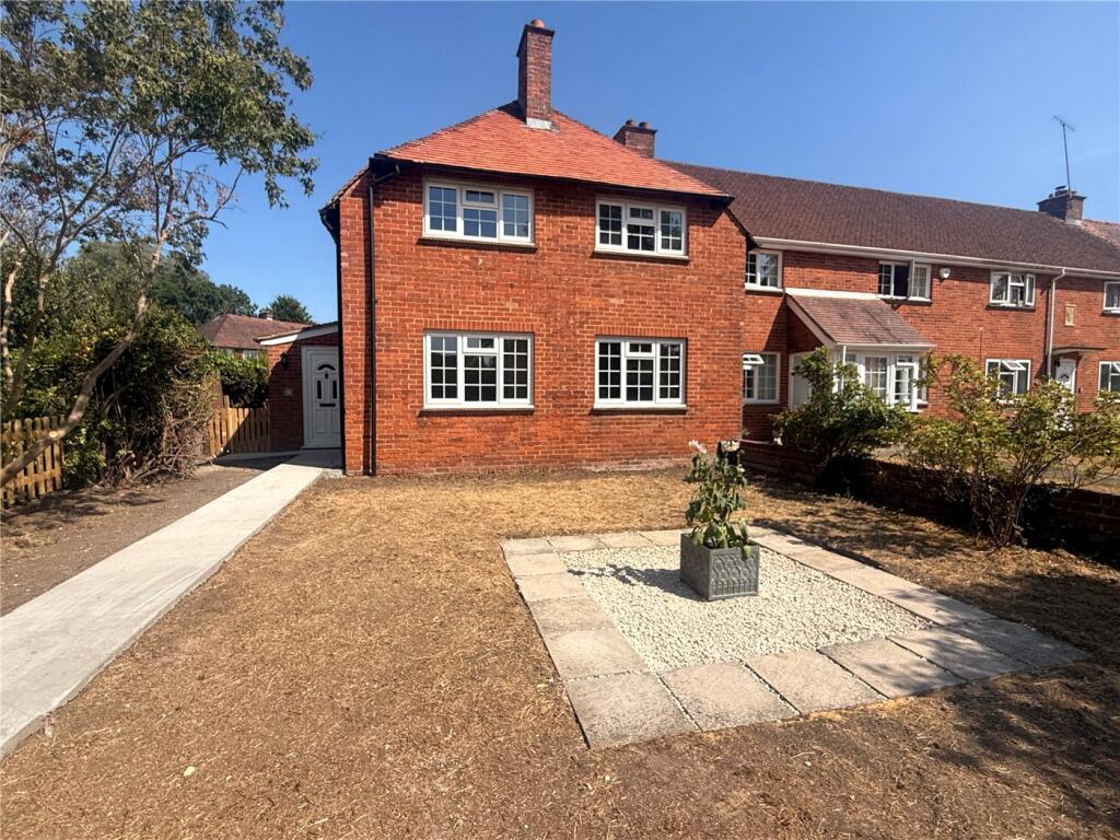 Main image of property: Lansdowne Close, Romsey, Hampshire, SO51